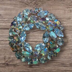 Vintage Weiss Blue Rhinestone Brooch Pin Round Wreath   Sparkle Jewelry Estate